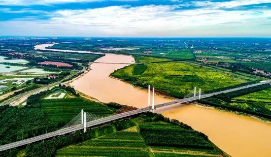 濱州市擬出讓地?zé)岬V業(yè)權(quán)32個 涵蓋供暖、溫泉洗浴、養(yǎng)殖3類應(yīng)用場景-地大熱能