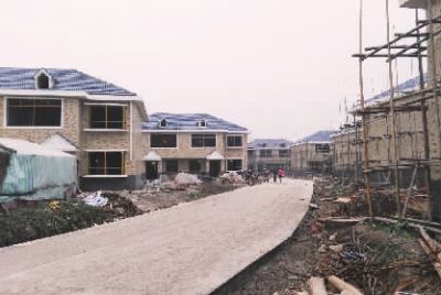 建設(shè)中的江洲墟場安置小區(qū)。